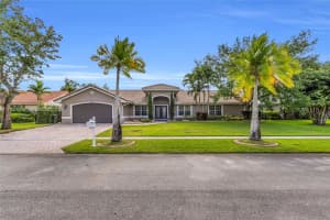 321 NW 193rd Ave, Pembroke Pines, FL 33029, - MLS#A12020406
