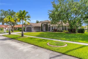 321 NW 193rd Ave, Pembroke Pines, FL 33029, - MLS#A12020406