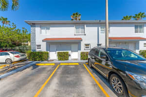 8025 NW 8th St APT 13, Miami, FL 33126, - MLS#A12020454