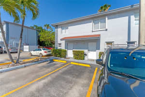 8025 NW 8th St APT 13, Miami, FL 33126, - MLS#A12020454
