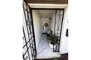 7443 Twin Sabal Dr, Miami Lakes, FL 33014, - MLS#A12020470