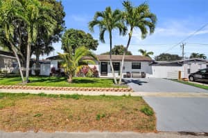 6761 Allen St, Hollywood, FL 33024, - MLS#A12020482