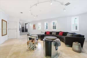 2917 Jackson Ave #6, Miami, FL 33133, - MLS#A12020516