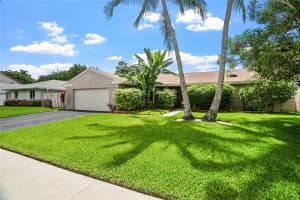 1070 Cedar Creek Way, Davie, FL 33325, - MLS#A12020519