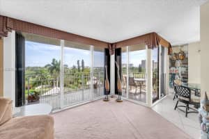 1000 NE Quayside Terrace APT 701, Miami, FL 33138, - MLS#A12020523