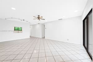 918 SW 9th St Cir APT 204, Boca Raton, FL 33486, - MLS#A12020548
