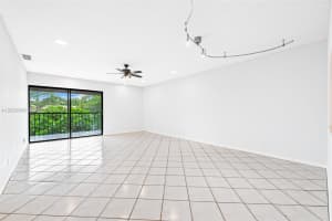 918 SW 9th St Cir APT 204, Boca Raton, FL 33486, - MLS#A12020548