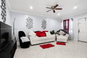 2219 Polk St APT 5A, Hollywood, FL 33020, - MLS#A12020556