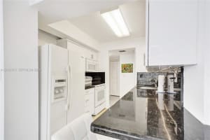 231 174th St APT 1611, Sunny Isles Beach, FL 33160, - MLS#A12020573