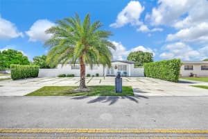 10202 Sw 33rd St, Miami
