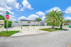 10202 SW 33rd St, Miami, FL 33165, - MLS#A12020609