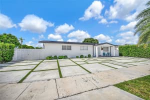 10202 SW 33rd St, Miami, FL 33165, - MLS#A12020609