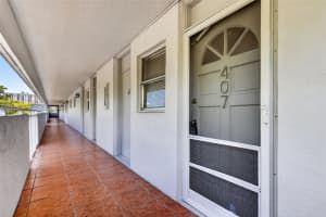 3550 NE 169th St APT 407, North Miami Beach, FL 33160, - MLS#A12020644