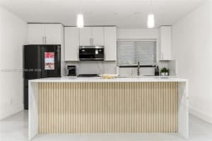 4700 NW 1st Ct, Plantation, FL 33317, - MLS#A12020665