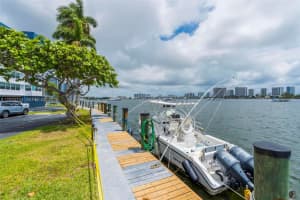 16558 NE 26th Ave APT 3H, North Miami Beach, FL 33160, - MLS#A12020734