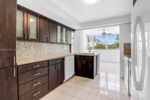 16558 NE 26th Ave APT 3H, North Miami Beach, FL 33160, - MLS#A12020734