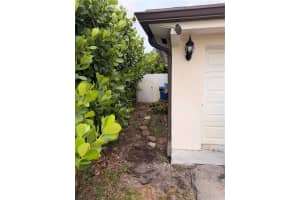 661 67th Avenue, Pembroke Pines, FL 33023 - MLS#A12020736