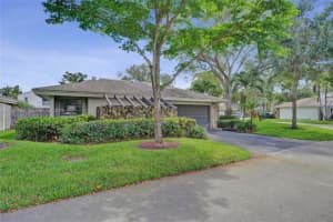 30 Cedar Rd, Hollywood, FL 33021, - MLS#A12020782