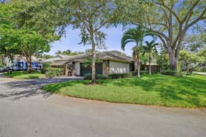 30 Cedar Rd, Hollywood, FL 33021, - MLS#A12020782