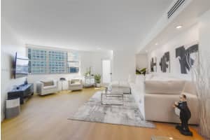 801 Brickell Bay Dr APT 1962, Miami, FL 33131, - MLS#A12020783