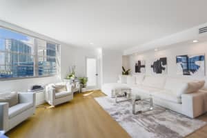 801 Brickell Bay Dr APT 1962, Miami, FL 33131, - MLS#A12020783