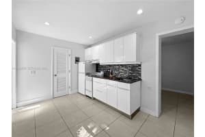 620 86th St b, Miami Beach, FL 33141, - MLS#A12020830