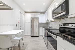 1200 Mariposa Ave APT E104, Coral Gables, FL 33146, - MLS#A12020851