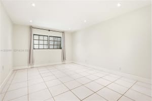 1200 Mariposa Ave APT E104, Coral Gables, FL 33146, - MLS#A12020851