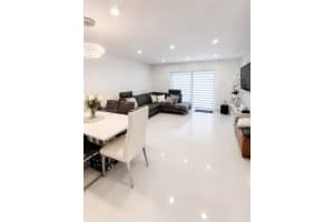 401 SW 109th Ave APT 14, Miami, FL 33174, - MLS#A12020962