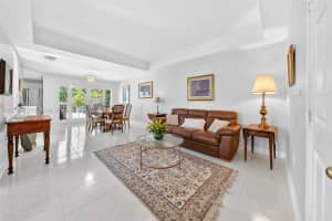 323 Navarre Ave APT 403, Coral Gables, FL 33134, - MLS#A12020971