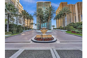 10101 Collins Ave APT 18C, Bal Harbour, FL 33154, - MLS#A12020987