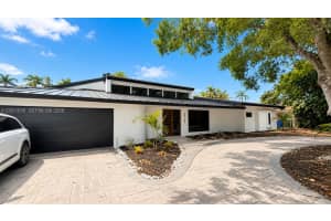 2765 NE 35th Dr, Fort Lauderdale, FL 33308, - MLS#A12021035