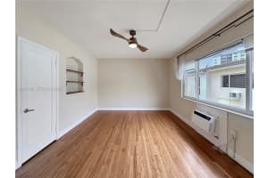 965 Bay Dr #4, Miami Beach, FL 33141, - MLS#A12021038