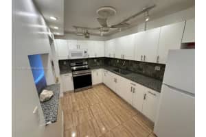 1470 NE 125th Terrace APT 412, North Miami, FL 33161, - MLS#A12021039