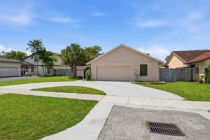 4080 NW 1st Pl, Deerfield Beach, FL 33442, - MLS#A12021054