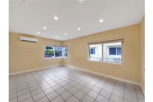 965 Bay Dr #6, Miami Beach, FL 33141, - MLS#A12021061