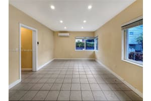 965 Bay Dr #6, Miami Beach, FL 33141, - MLS#A12021061