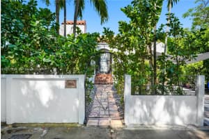 1214 Capri St, Coral Gables, FL 33134, - MLS#A12021222