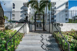 2715 Tigertail Ave APT 107, Coconut Grove, FL 33133, - MLS#A12021238