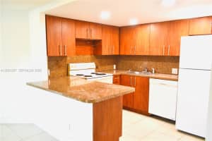 B, 8290 Lake Dr APT 130, Doral, FL 33166, - MLS#A12021257