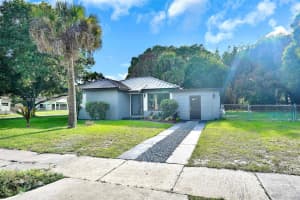 511 S 11th St, Fort Pierce, FL 34950, - MLS#A12021335