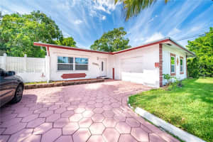 4360 Nw 32nd Ct, Lauderdale Lakes