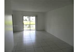 6020 Shaker Wood Cir APT 105, Tamarac, FL 33319, - MLS#A12021435