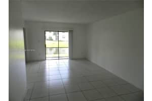 6020 Shaker Wood Cir APT 105, Tamarac, FL 33319, - MLS#A12021435