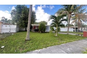 3235 NW 2nd St, Fort Lauderdale, FL 33311, - MLS#A12021470