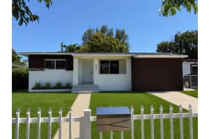 840 NW 67th St, Miami, FL 33150, - MLS#A12021489