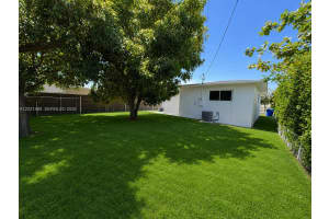 840 NW 67th St, Miami, FL 33150, - MLS#A12021489