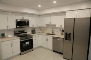 4233 Washington St, Hollywood, FL 33021, - MLS#A12021490
