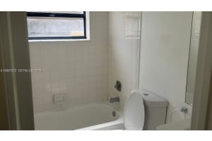 2715 W 66th St Apt 13-21, Hialeah, FL 33016, - MLS#A12021572
