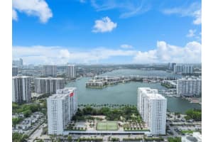 2851 Ne 183rd St 2112e, Aventura